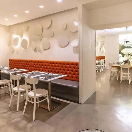 White 4* Roma