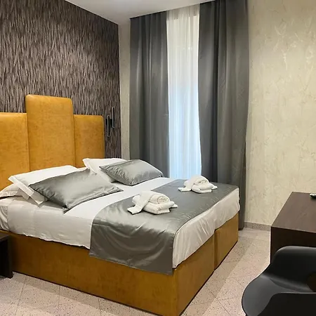 Hotel Ercoli House 2*
