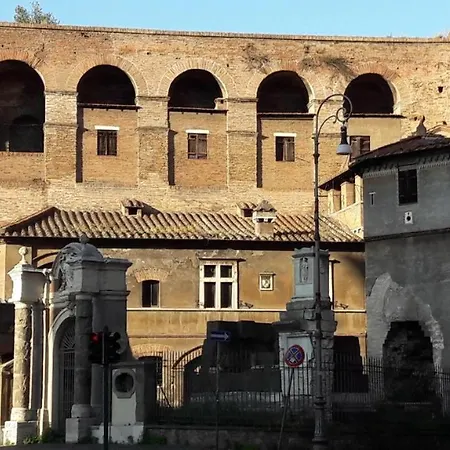 Ercoli House 2*
