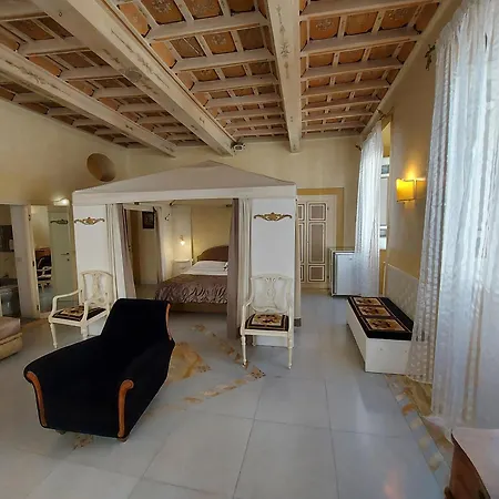 Bed & Breakfast Residenza Al Corso 3*