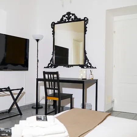 Bed & Breakfast Salotto Piramide Rome