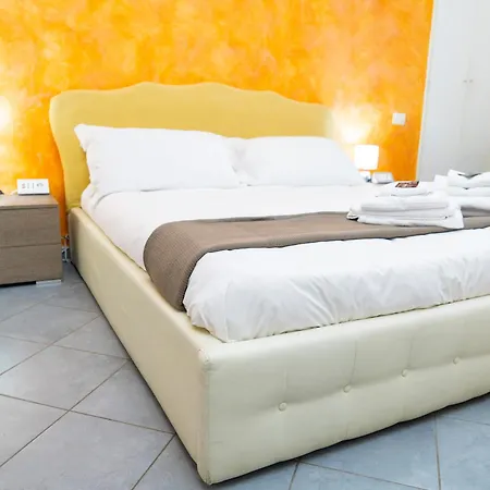 Bed & Breakfast Salotto Piramide Rome