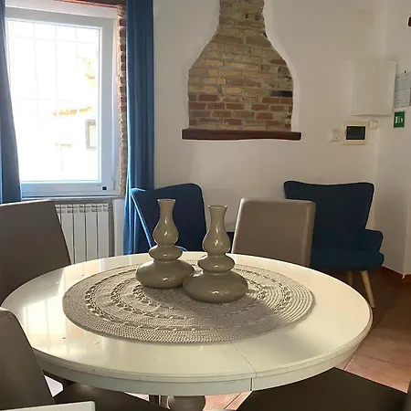 Dormiroma - Cedro 21 Apartment