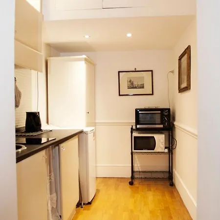 Martina House Bed & Breakfast 3*