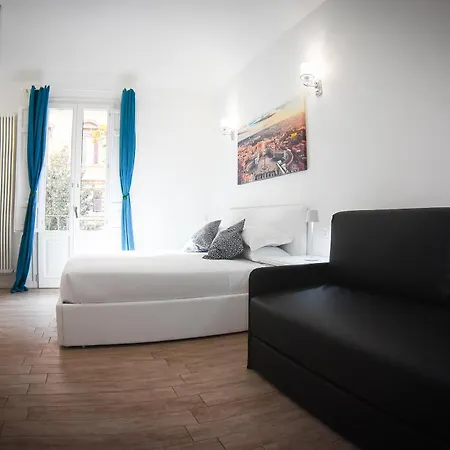 Bq House Colosseum Luxury Rooms 3*