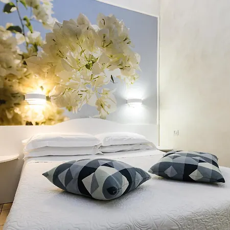 Julia Apartment *