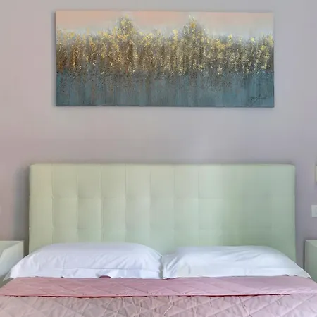 Claudia House Termini Bed & Breakfast Rome