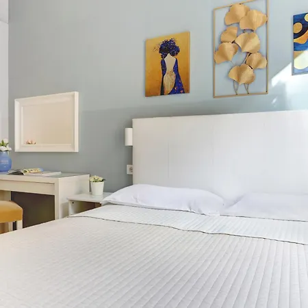 Claudia House Termini Bed & Breakfast 2*