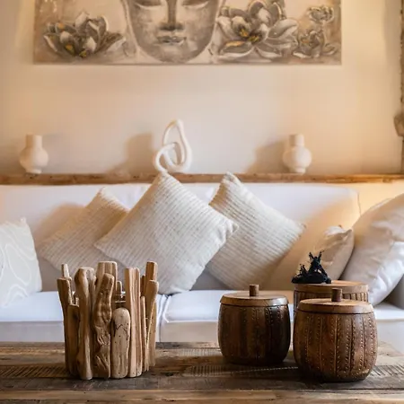 Navona Luxury Terrace Apartment - 12 Guests *
