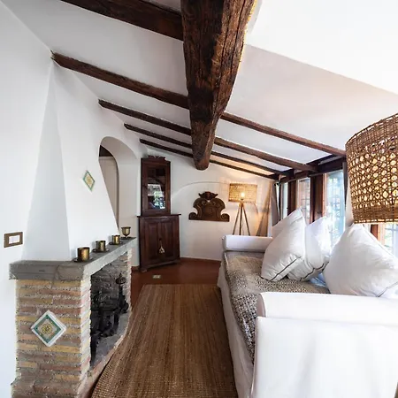 Apartment Navona Luxury Terrace Apartment - 12 Guests Rome