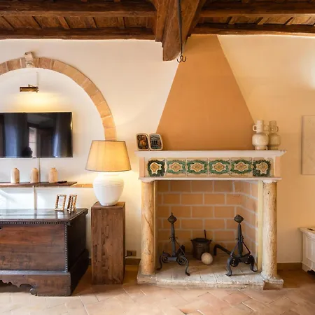 Navona Luxury Terrace Apartment - 12 Guests *