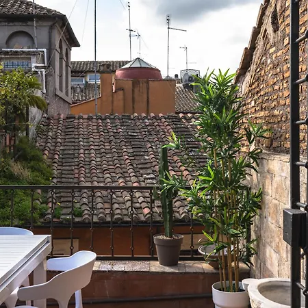 Navona Luxury Terrace Apartment - 12 Guests *