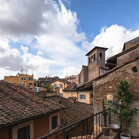 Navona Luxury Terrace Apartment - 12 Guests *
