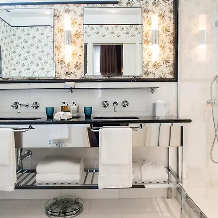 Vilon - Small Luxury Of The World Hotel