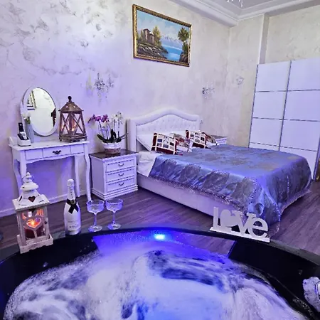 L&s Jacuzzi