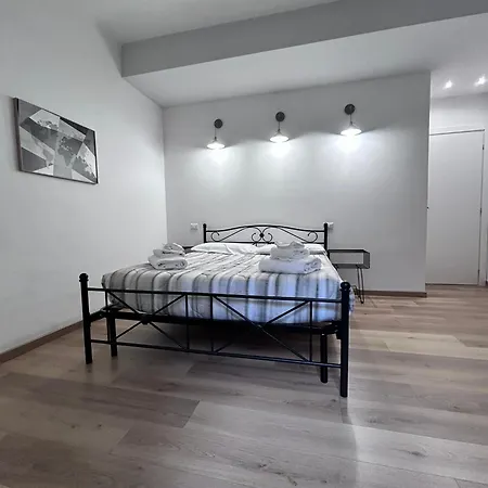 Guest house Maison Vaticana 2*