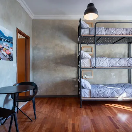 Colosseo Hostel *