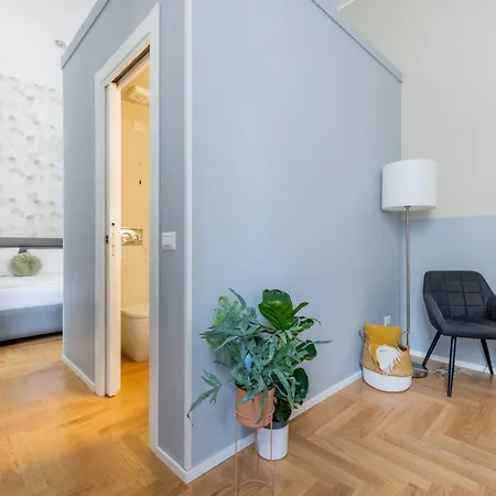 Romae Rex Bed & Breakfast Rome