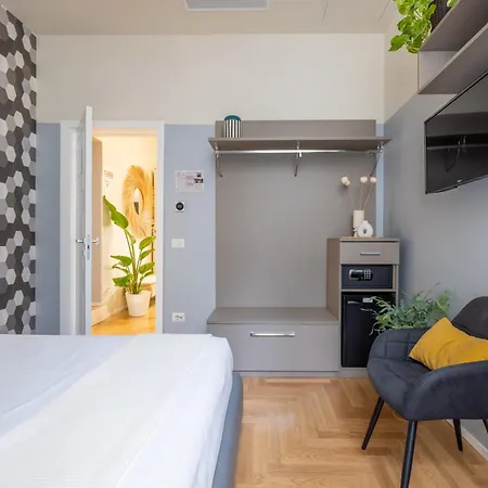 Romae Rex Bed & Breakfast *