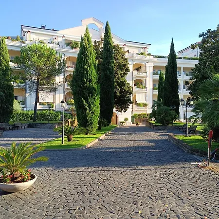 Le Terrazze Della Farnesina Policlinico Gemelli * Roma