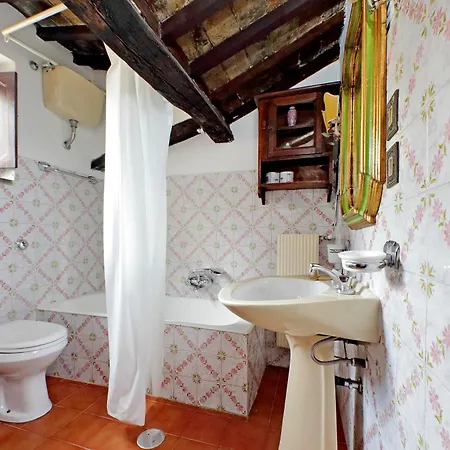Appartamento St.margherita Charming House
