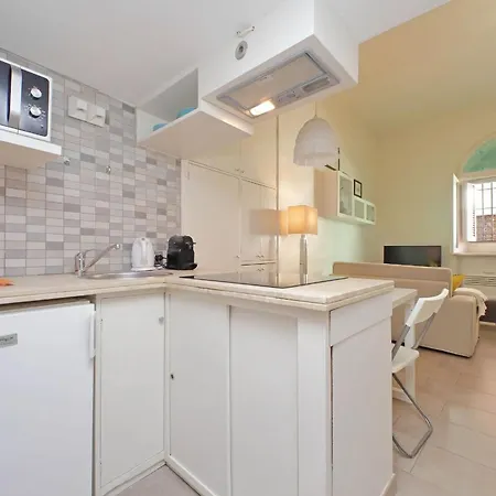 Fonte D'olio By Halldis Apartment Rome