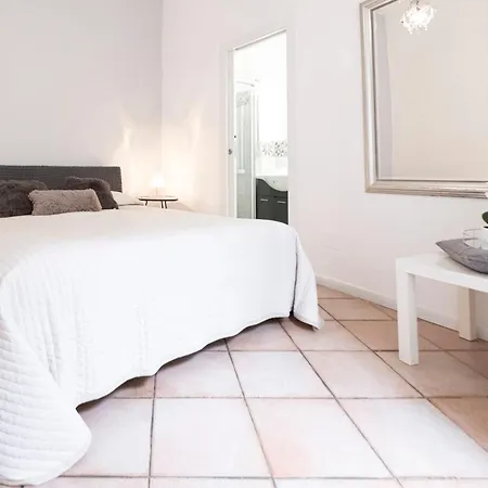 Santonofrio Apartments Apartment *