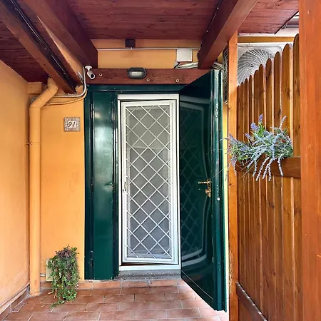 Eleonora House *