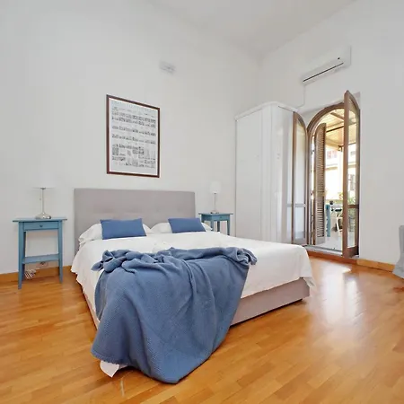 Amleto Apartment *