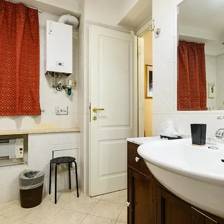 Domus Julia Affittacamere 3*