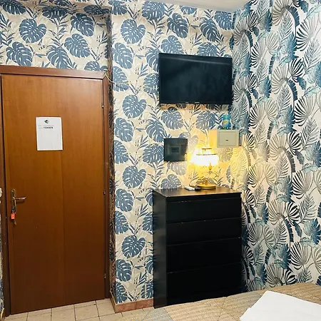 בית הארחה Magenta House *