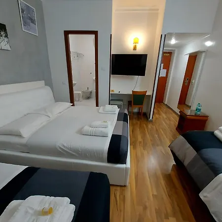 Hotel Positano 2 2*
