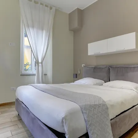 Santi Quattro - Colosseo Apartment