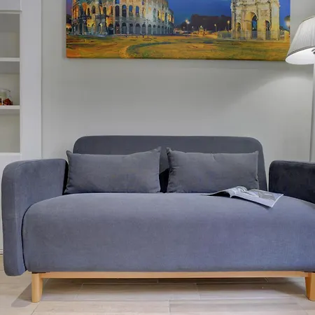 Santi Quattro - Colosseo Apartment *