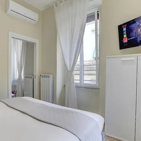 Apartment Santi Quattro - Colosseo Rome