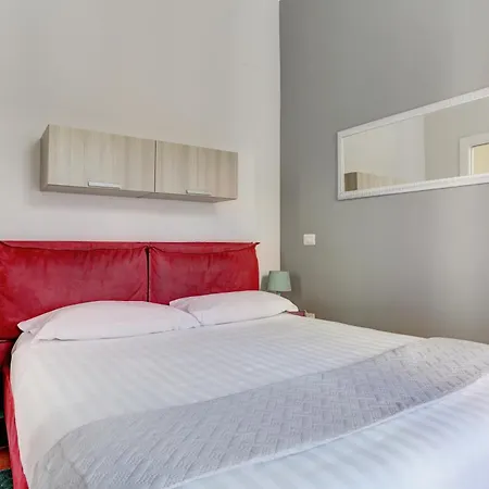 Santi Quattro - Colosseo Apartmán *