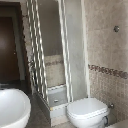 Momohouse - 4 Ospiti 2 Wifi A/c Apartment Rome