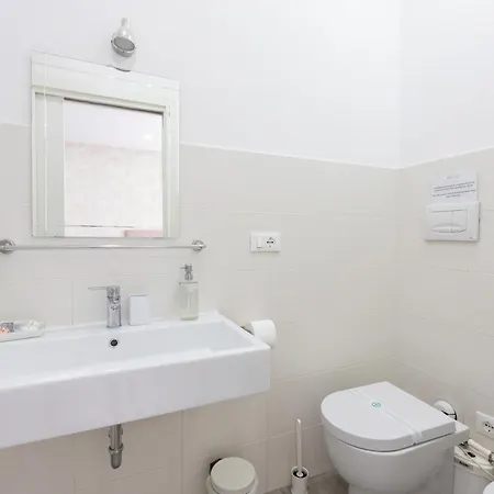 247 Luxury Trastevere 2* Rome