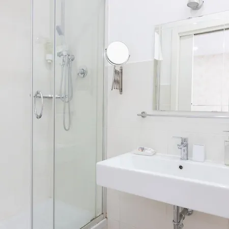 Guest house 247 Luxury Trastevere 2*