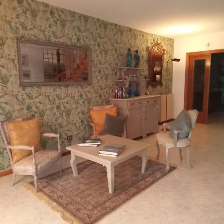 Residenza Nella Campagna Di Capitale. *