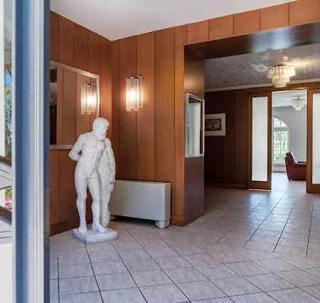 Villa Suite *