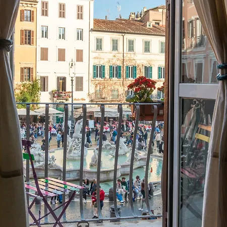 Apartment Navona Charming Balcony Rome