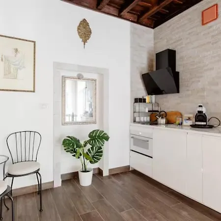 Trastevere's Nest Apartment