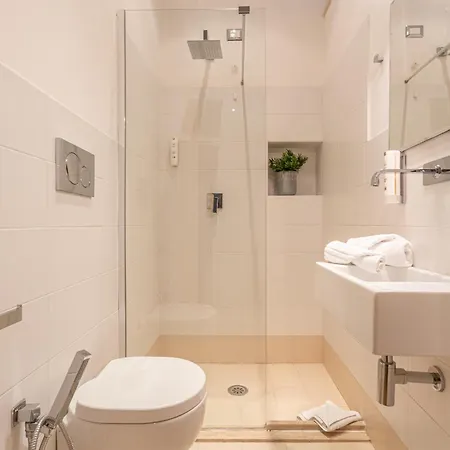 Holiday home Vatican St Peter 2 Bedrooms 2 Bathrooms Rome