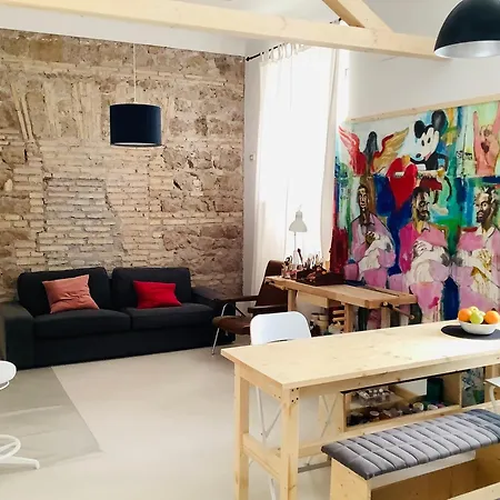Guest house Art House Center *