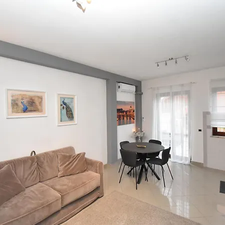 Diasof Apartment