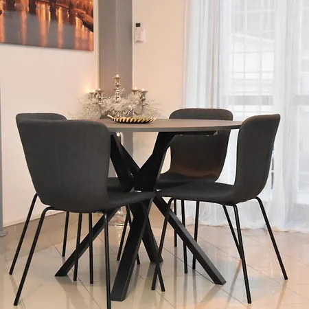 Diasof Apartment *