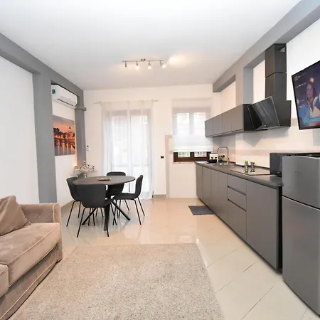 Diasof Apartment