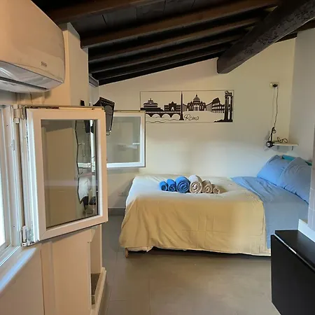 Monolocale Trastevere Locato Per Finalita Turistiche Appartamento Roma