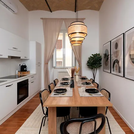 Colosseo Flats And Penthouse Apartment